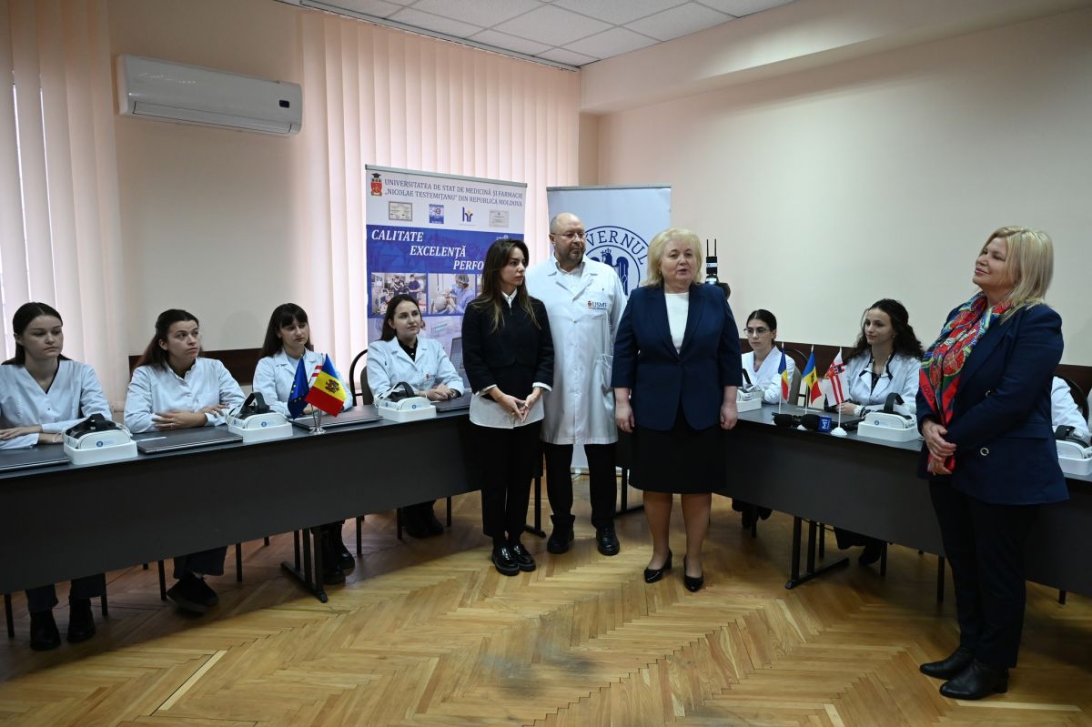 virtual reality headset